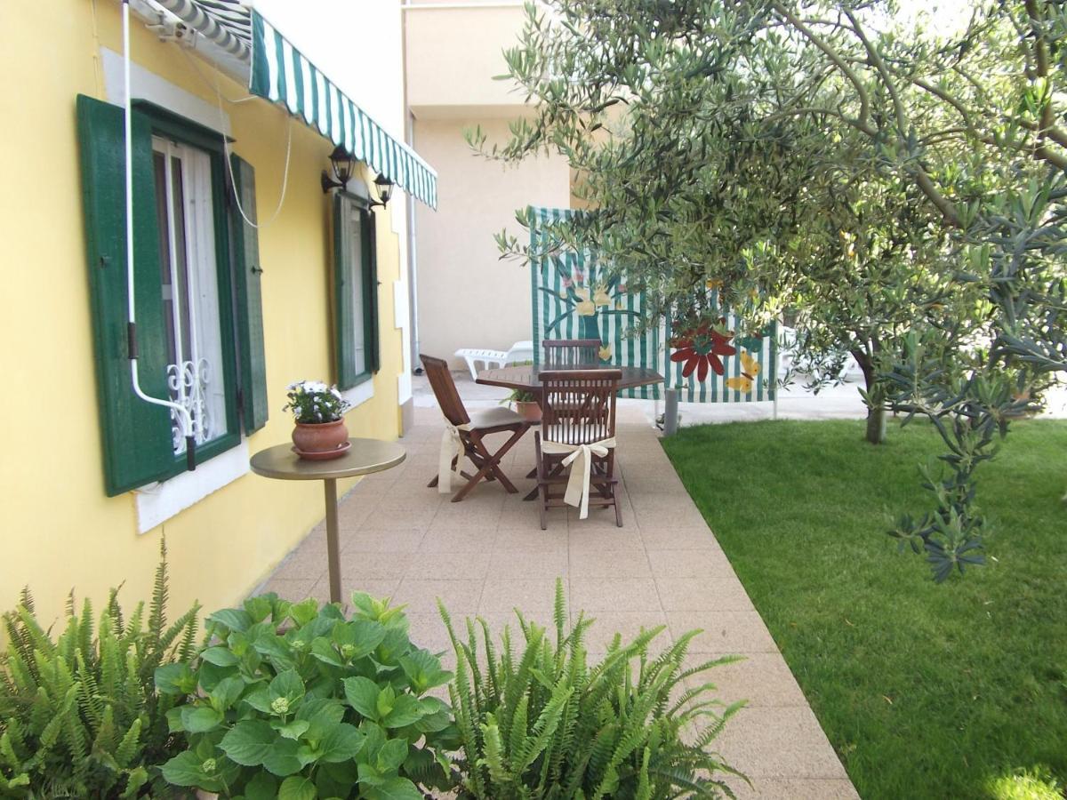 Apartments By The Sea Blace, Neretva Delta - Usce Neretve - 16068 Exterior photo